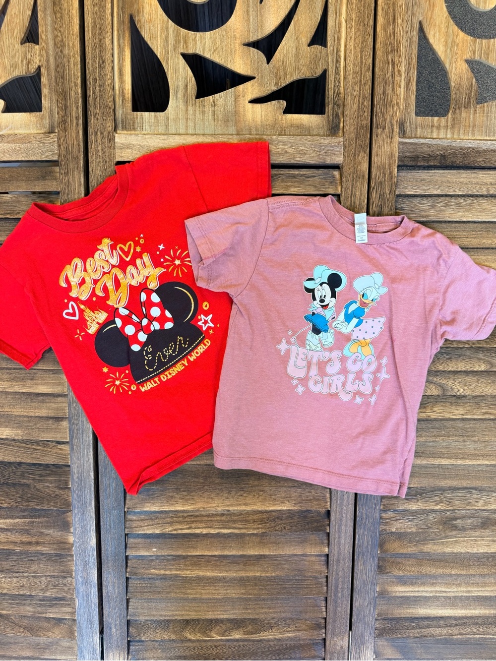 Disneyworld Girls Minnie & Daisy Graphic Tees - Red and Dusty Pink Size Small 5T